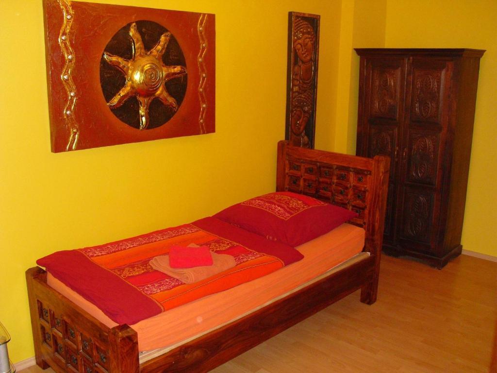 Room No. 1,1580365317:JPEG