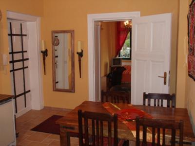Room No 8